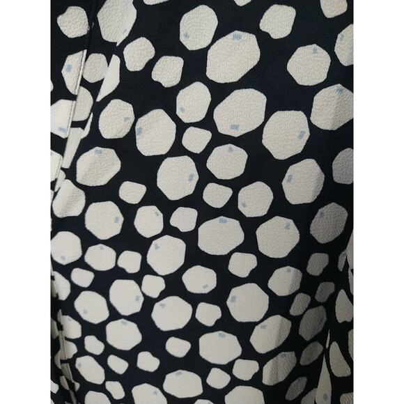 Lane Bryant Woman 18 Blouse Black White Blue V Neck Button Front Office Wear - Picture 3 of 11